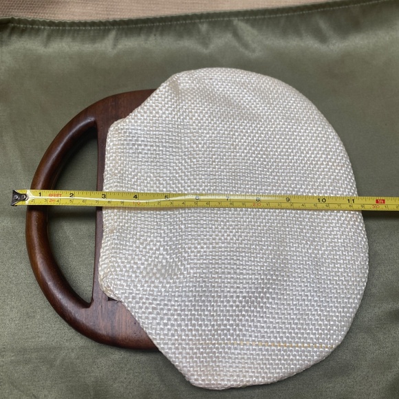 Vintage Woven Purse with Wood Clasp Handle Mid Century Style Handbags - Picture 3 of 16